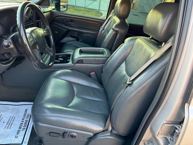 2007-chevrolet-silverado-3500-classic-lt3-4dr-crew-cab-4wd-lb-drw (4)