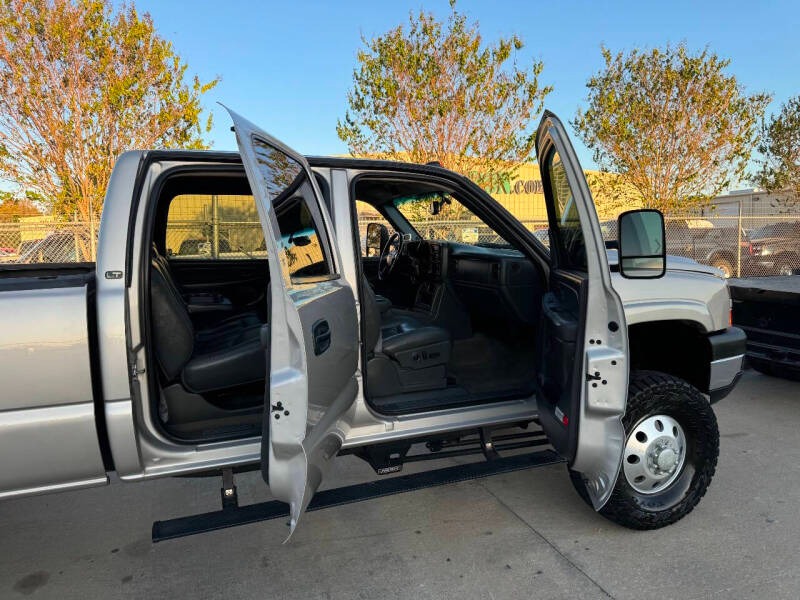 2007-chevrolet-silverado-3500-classic-lt3-4dr-crew-cab-4wd-lb-drw (42)