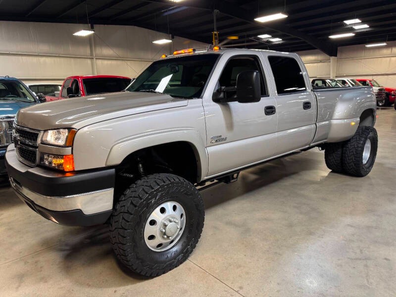 2007-chevrolet-silverado-3500-classic-lt3-4dr-crew-cab-4wd-lb-drw (8)