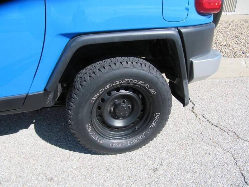 2007-toyota-fj-cruiser-1-owner-for-sale-11