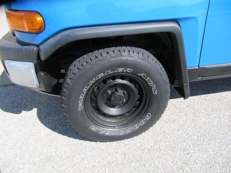 2007-toyota-fj-cruiser-1-owner-for-sale-12