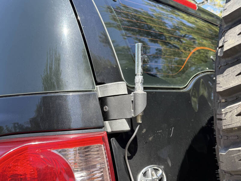 2007-toyota-fj-cruiser-base-4dr-suv-4wd-4l-v6-6m- (26)