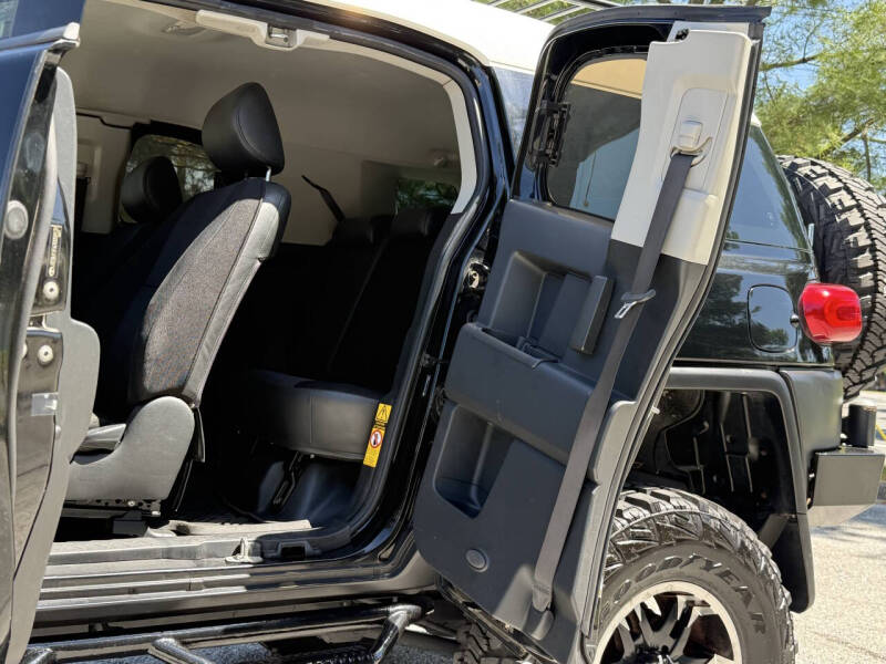 2007-toyota-fj-cruiser-base-4dr-suv-4wd-4l-v6-6m- (41)