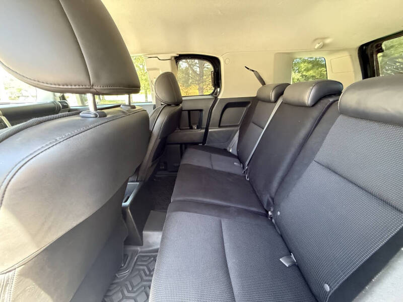 2007-toyota-fj-cruiser-base-4dr-suv-4wd-4l-v6-6m- (43)