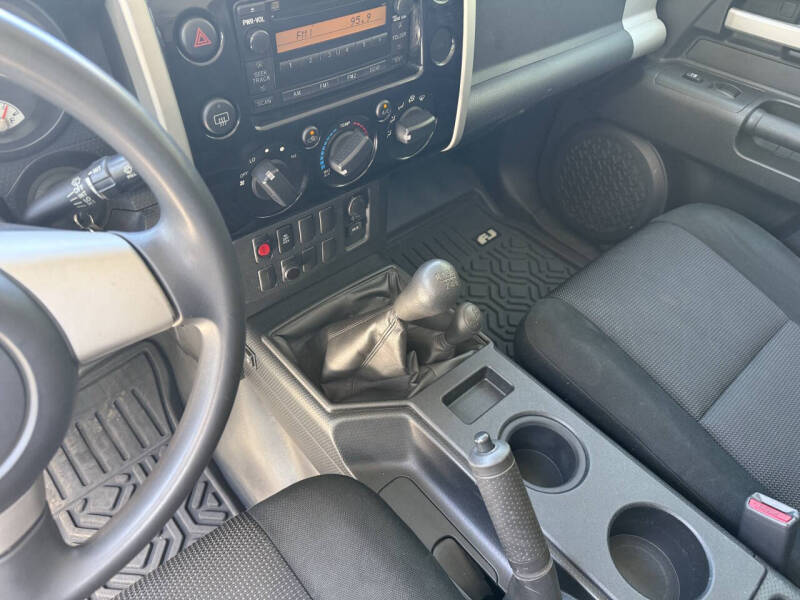 2007-toyota-fj-cruiser-base-4dr-suv-4wd-4l-v6-6m- (44)
