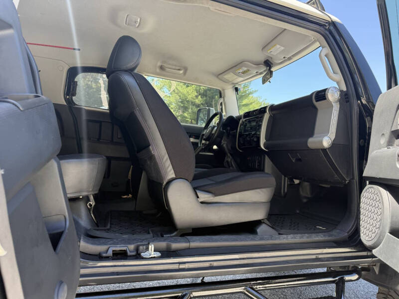 2007-toyota-fj-cruiser-base-4dr-suv-4wd-4l-v6-6m- (52)