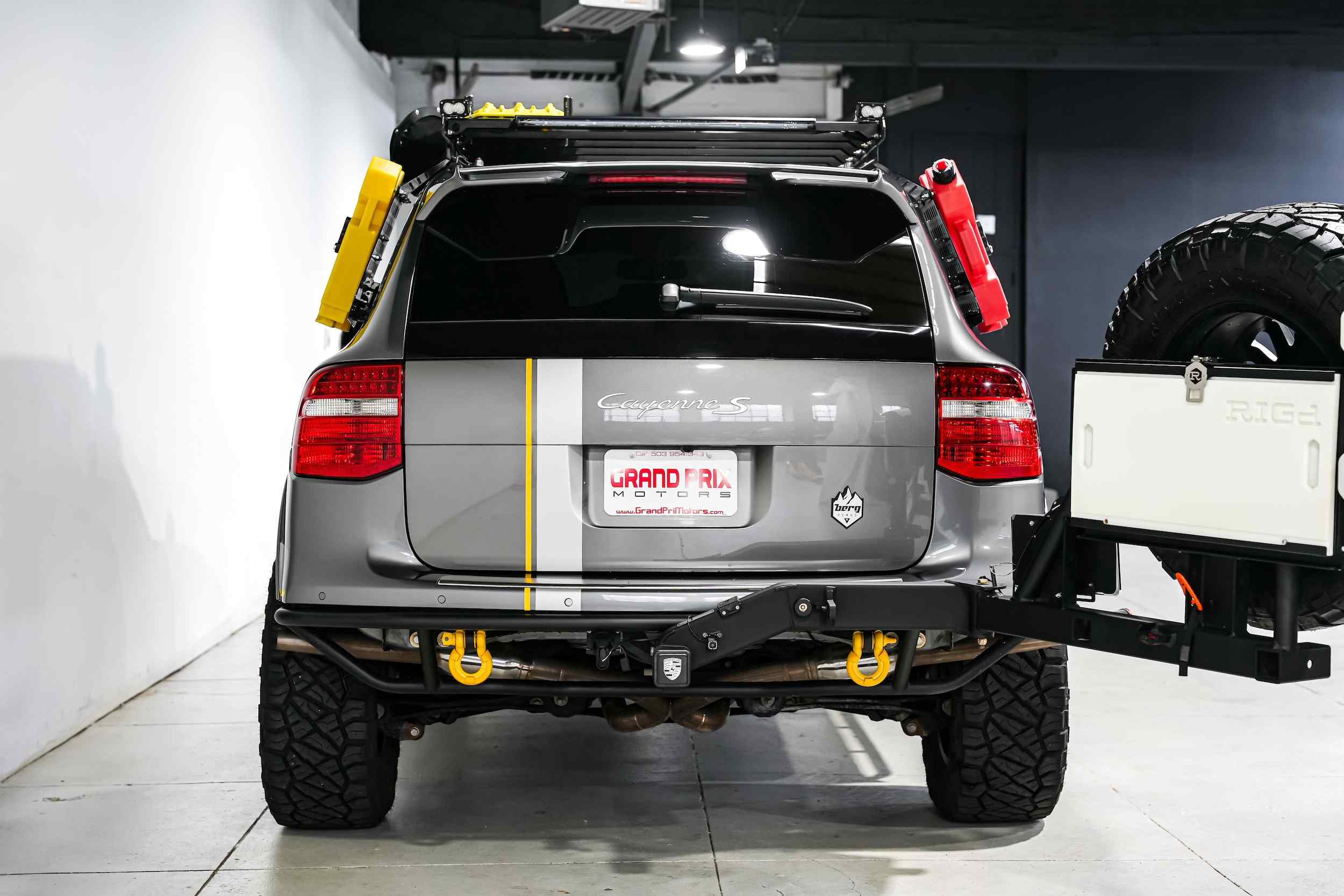 2010-porsche-cayenne-transsyberia-for-sale-04