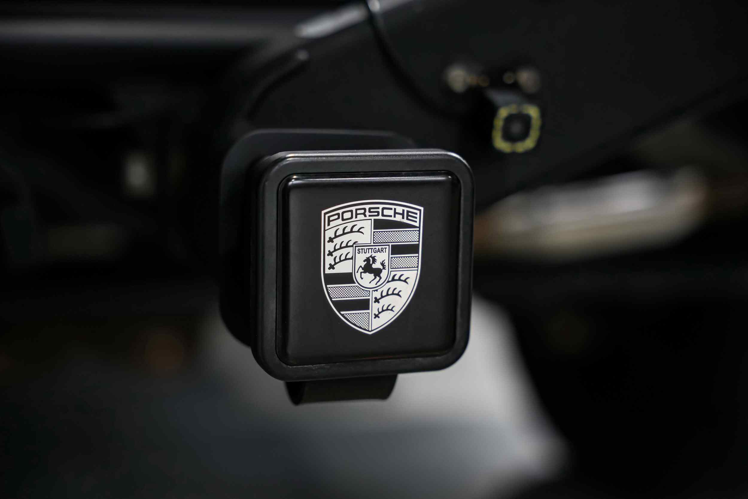 2010-porsche-cayenne-transsyberia-for-sale-55