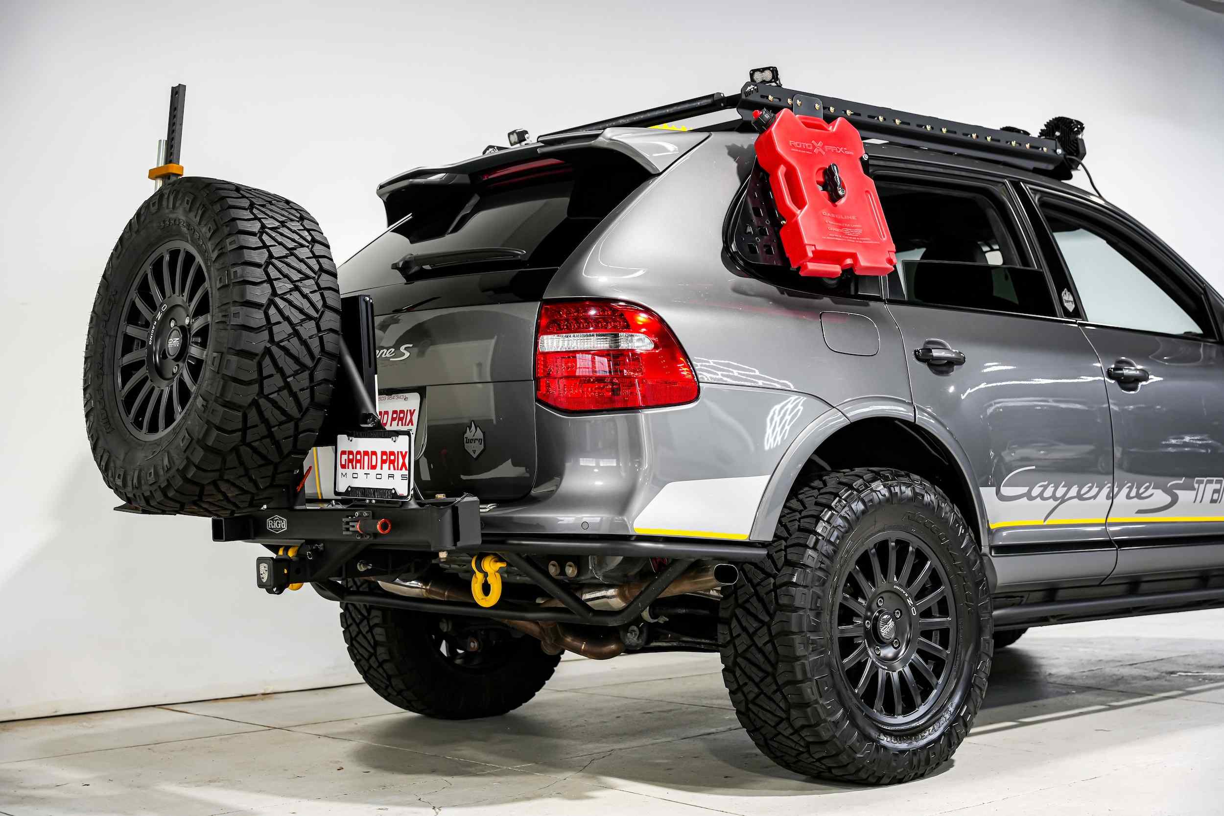 2010-porsche-cayenne-transsyberia-for-sale-57
