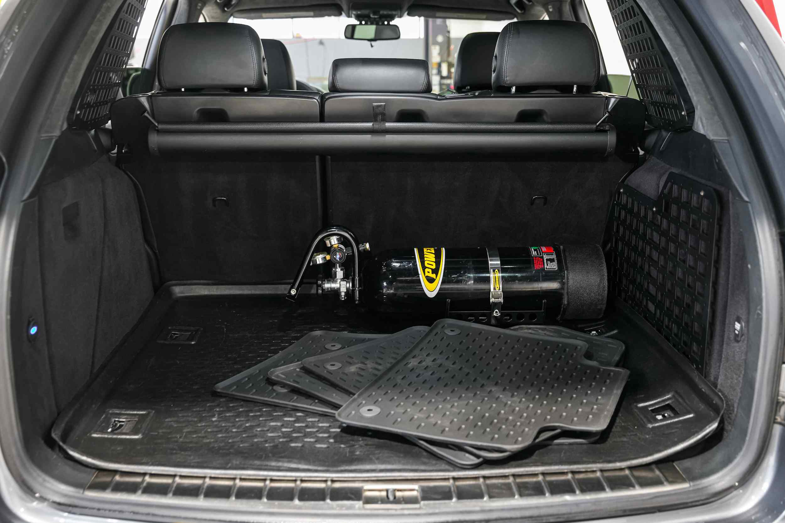 2010-porsche-cayenne-transsyberia-for-sale-67