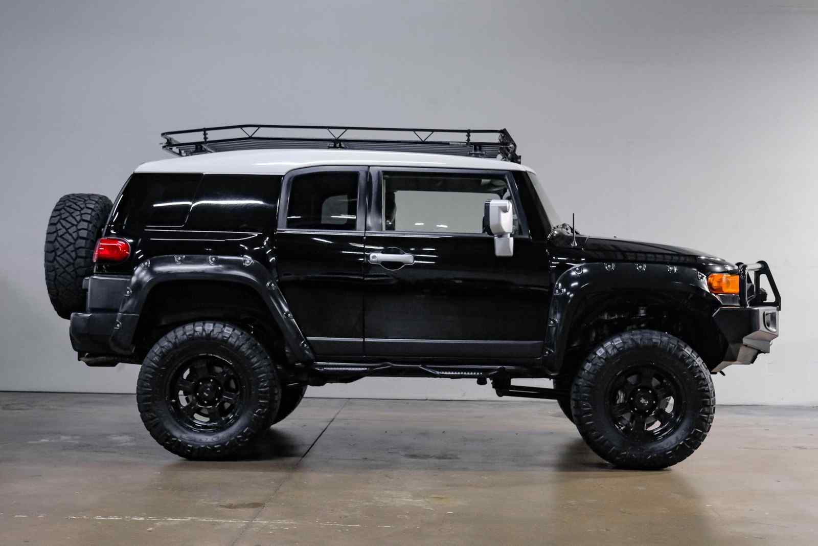 2010-toyota-fj-cruiser-for-sale-dallas-tx-02