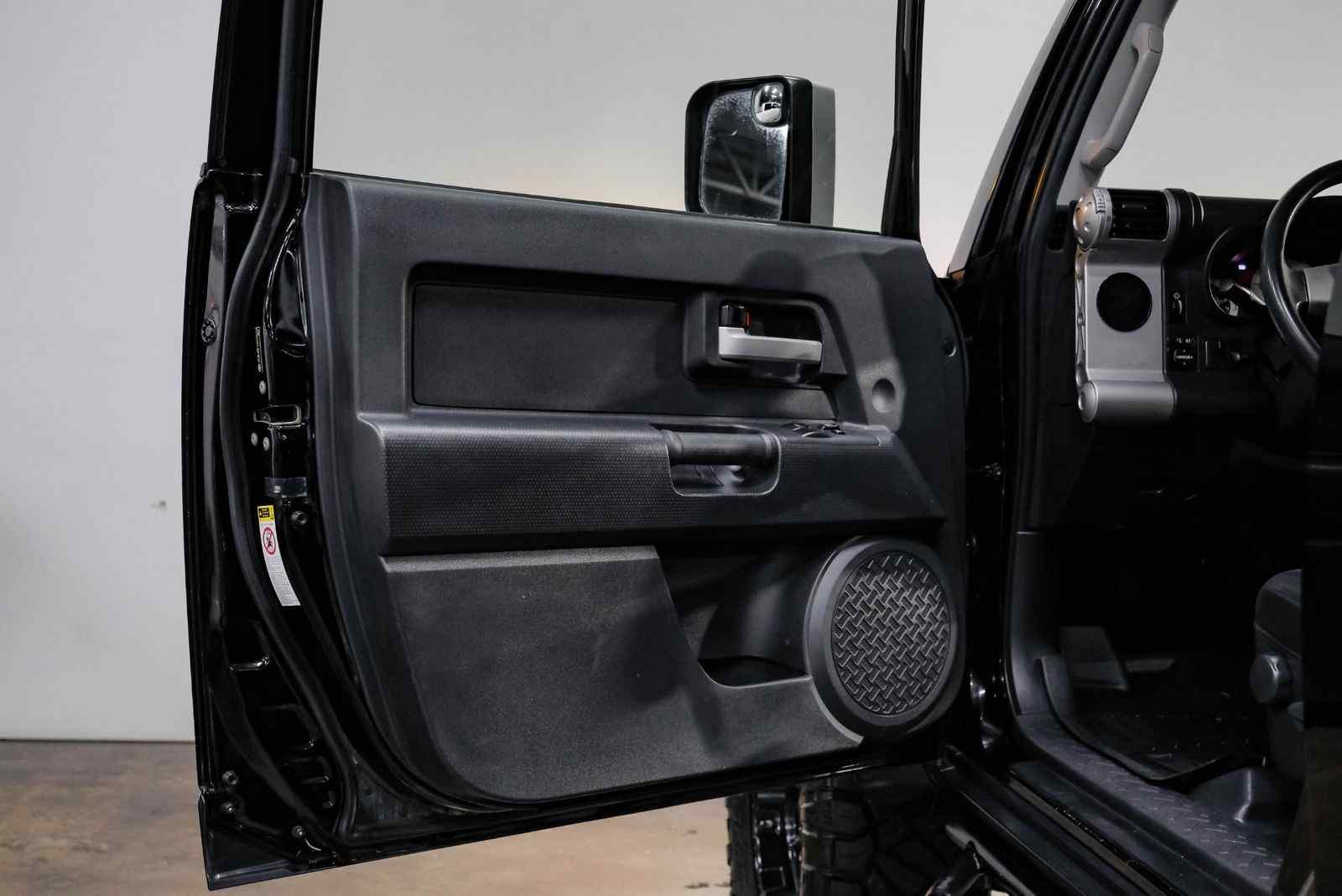 2010-toyota-fj-cruiser-for-sale-dallas-tx-25