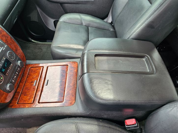2012-chevrolet-avalanche-ltz-for-sale-10