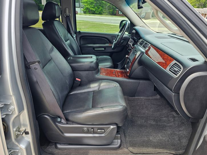2012-chevrolet-avalanche-ltz-for-sale-12