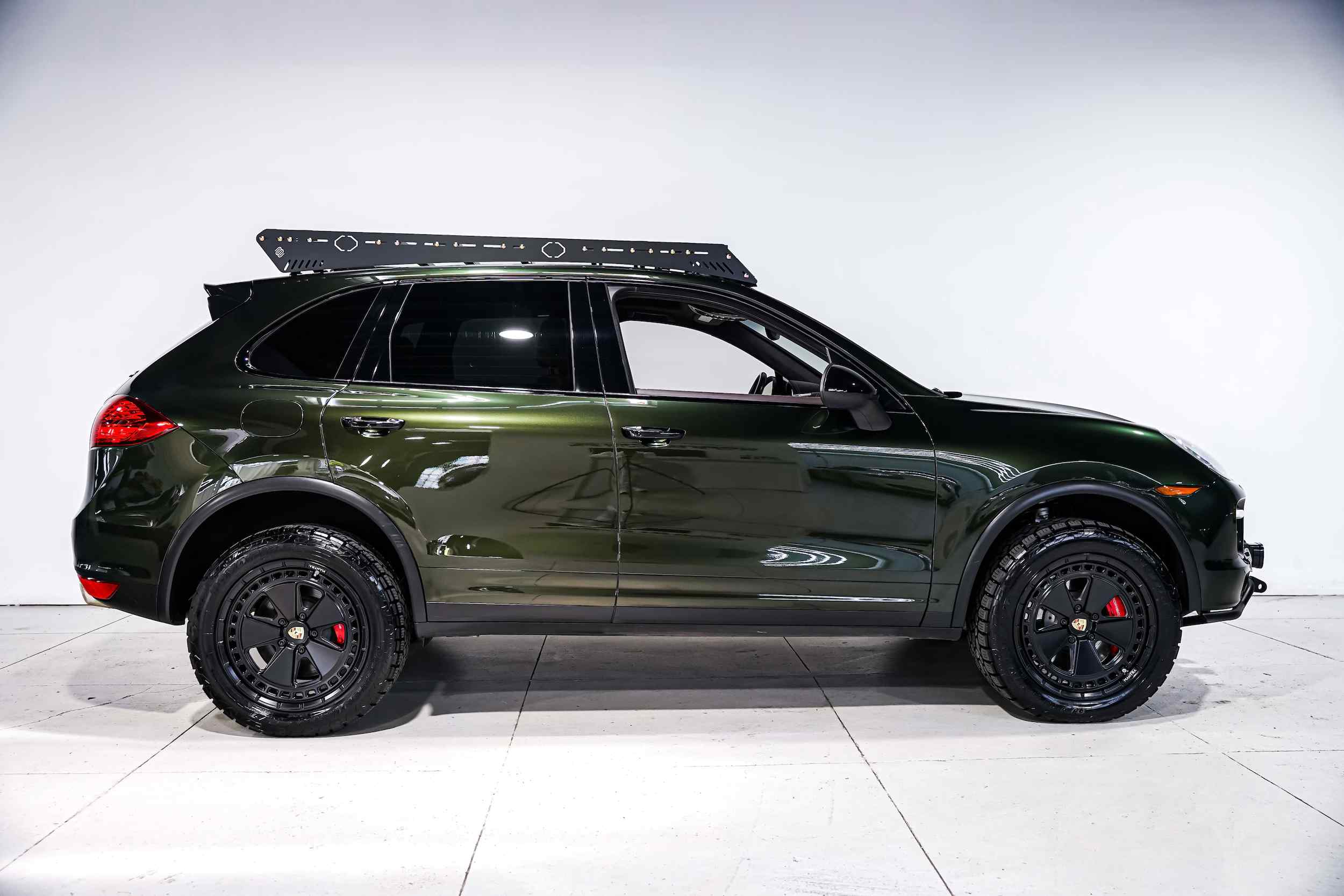 2012-porsche-cayenne-turbo-for-sale-01
