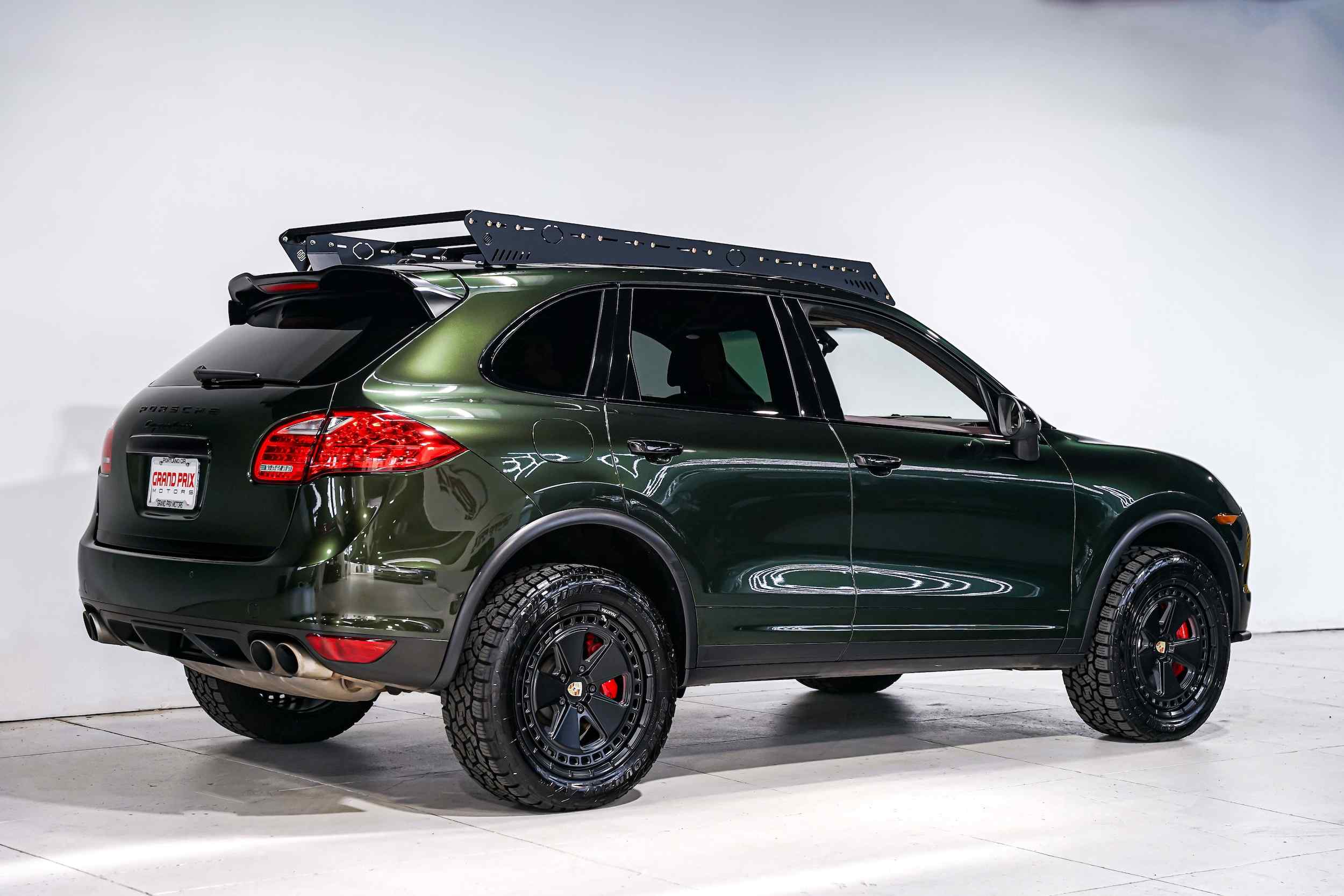 2012-porsche-cayenne-turbo-for-sale-02