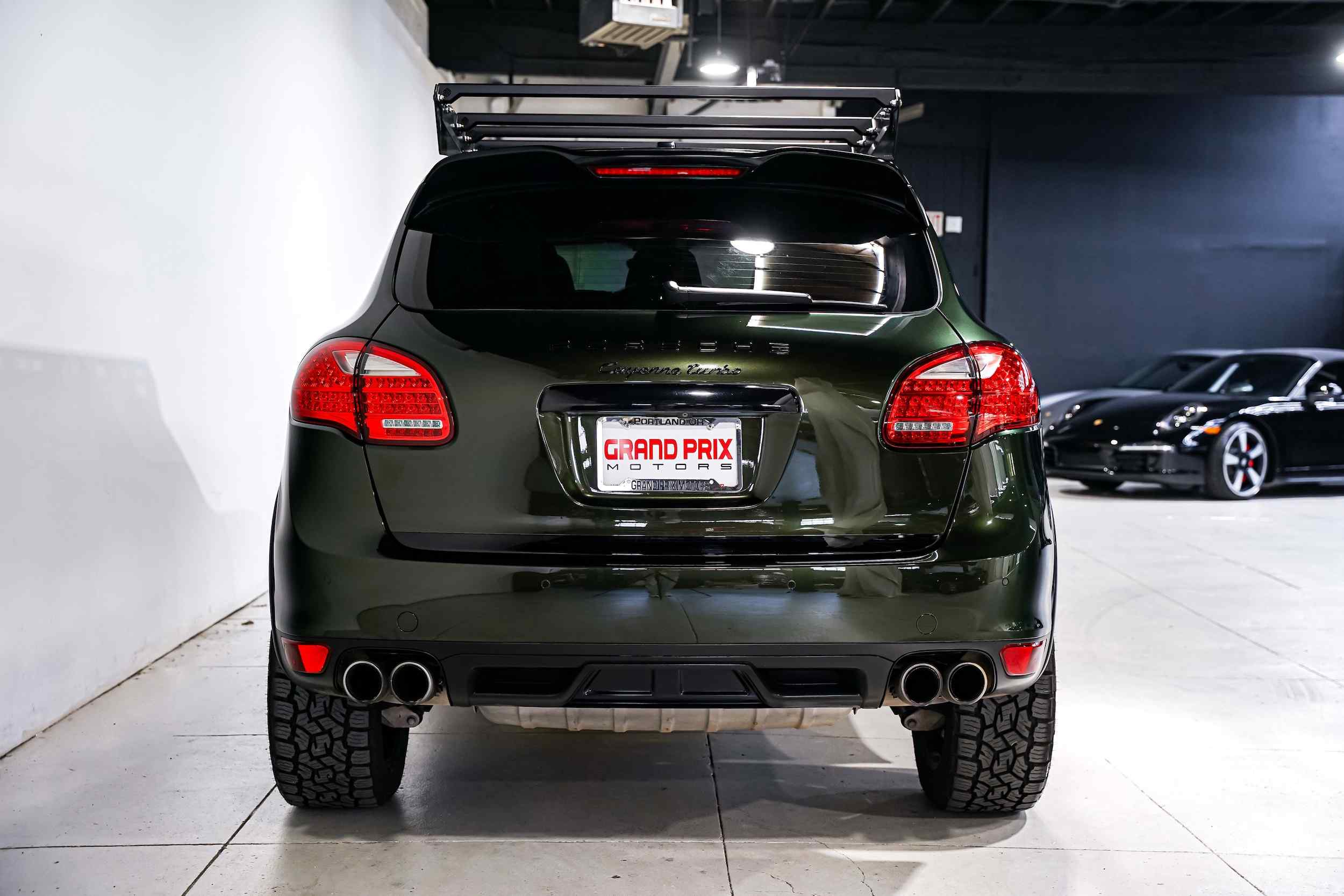 2012-porsche-cayenne-turbo-for-sale-03