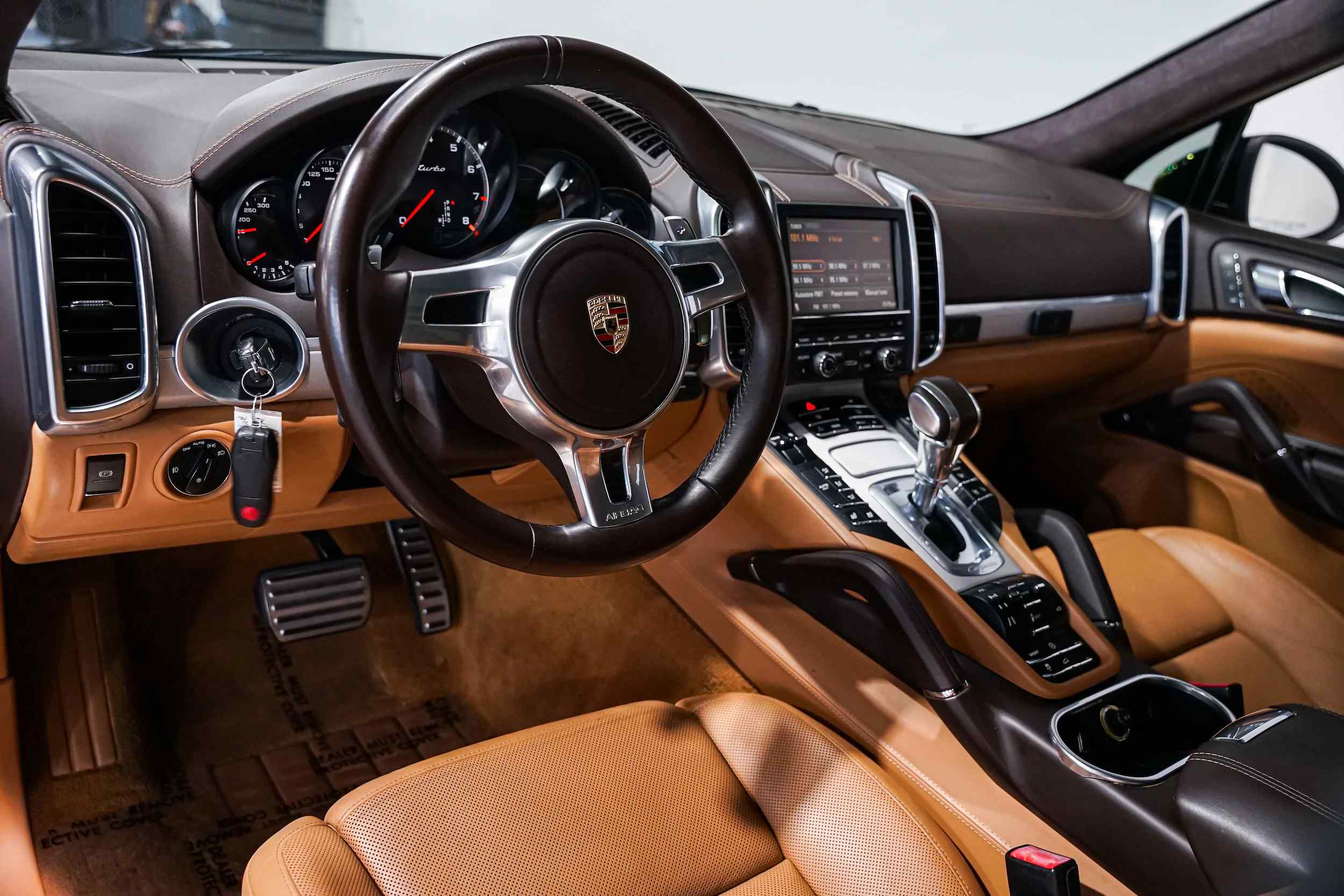 2012-porsche-cayenne-turbo-for-sale-09