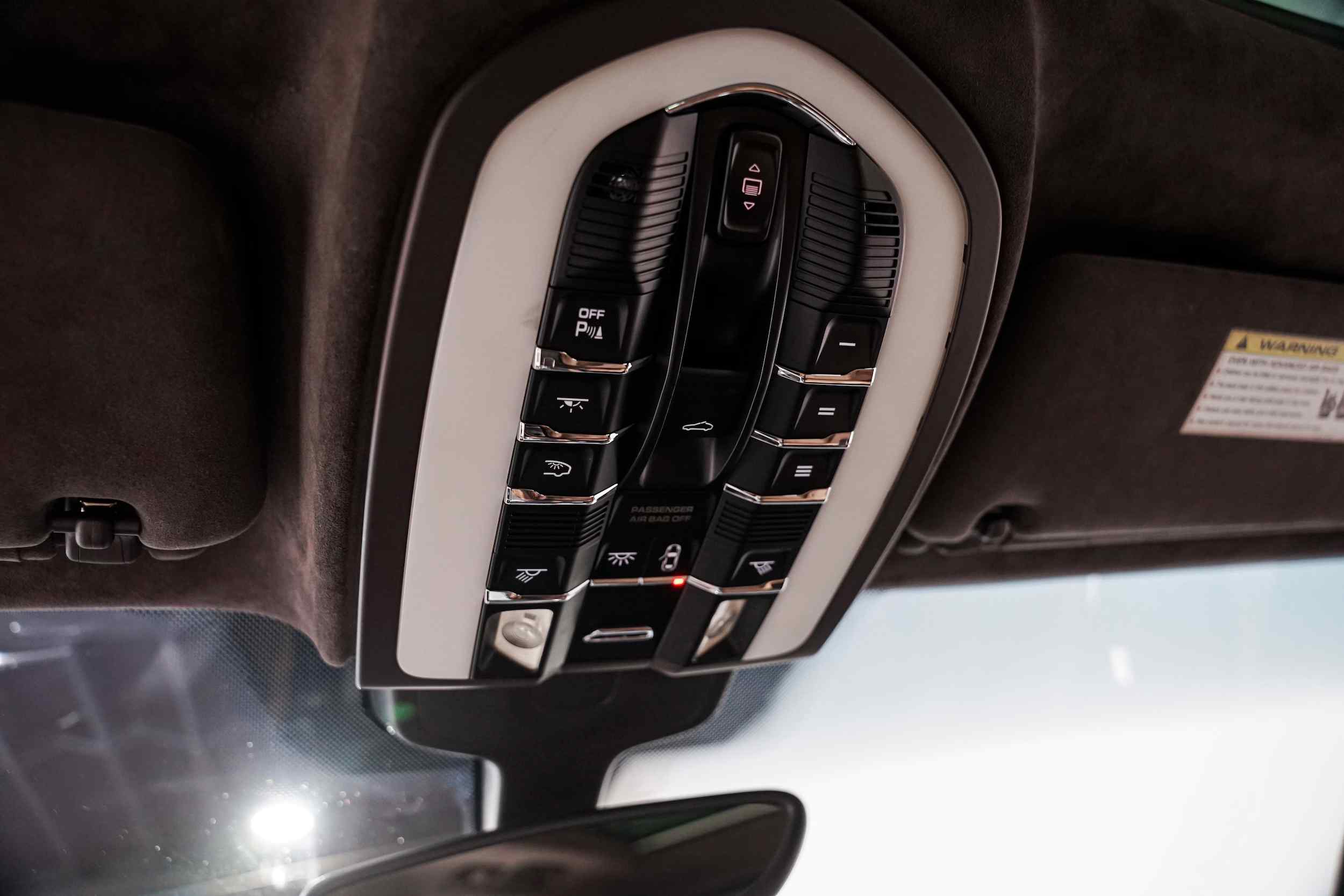 2012-porsche-cayenne-turbo-for-sale-12