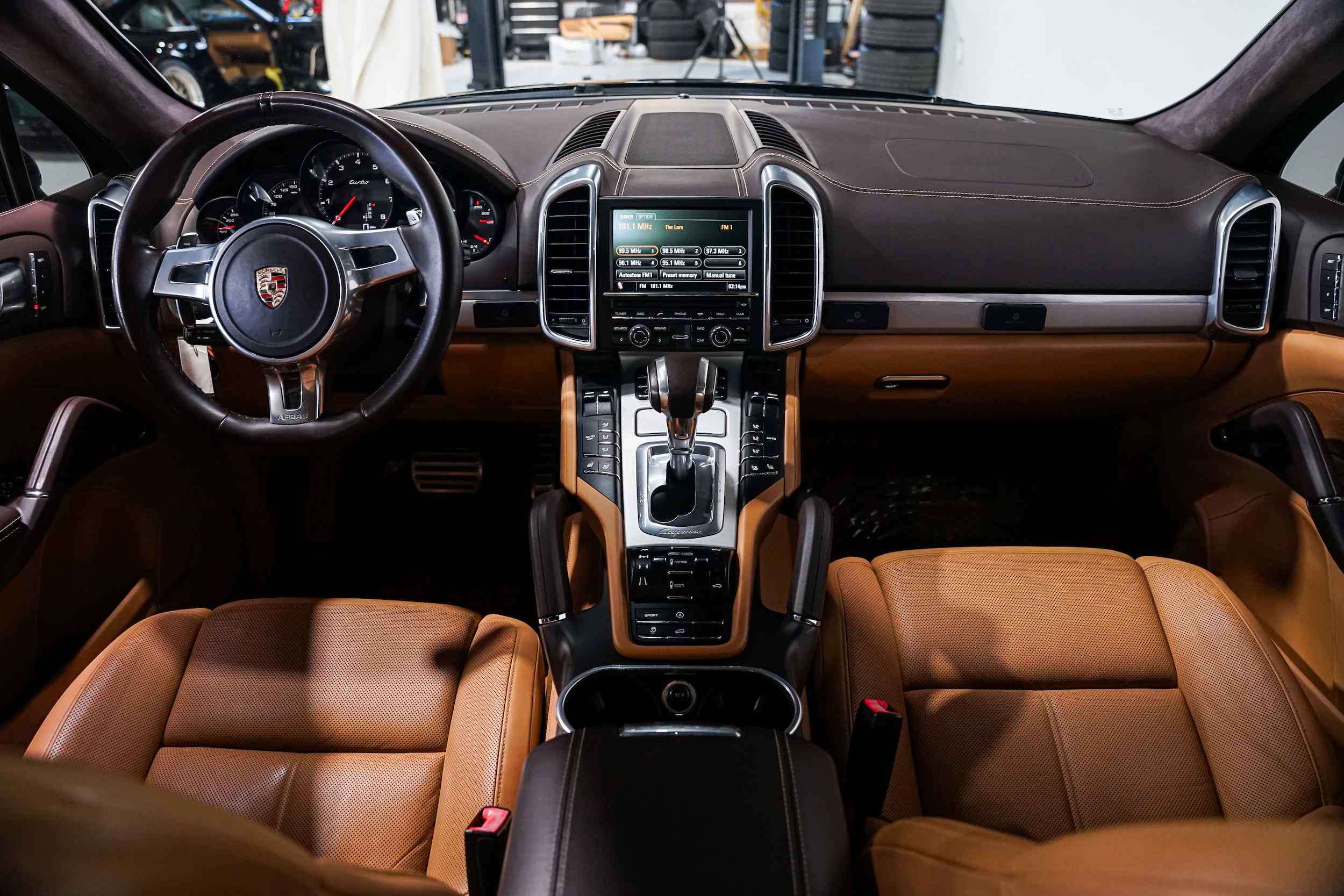 2012-porsche-cayenne-turbo-for-sale-17