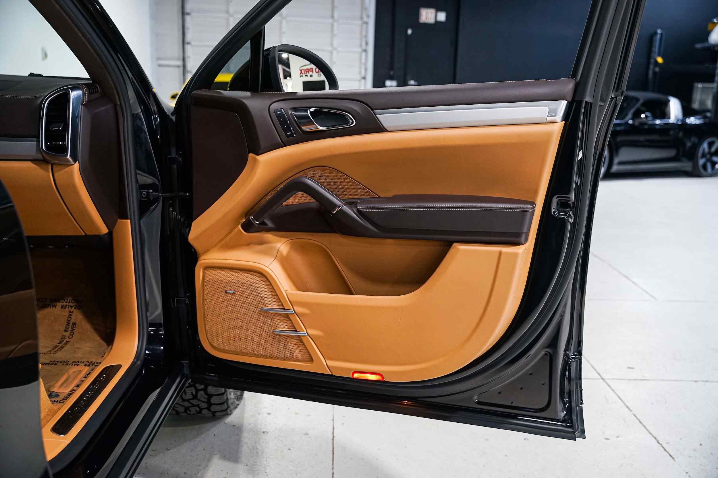 2012-porsche-cayenne-turbo-for-sale-20
