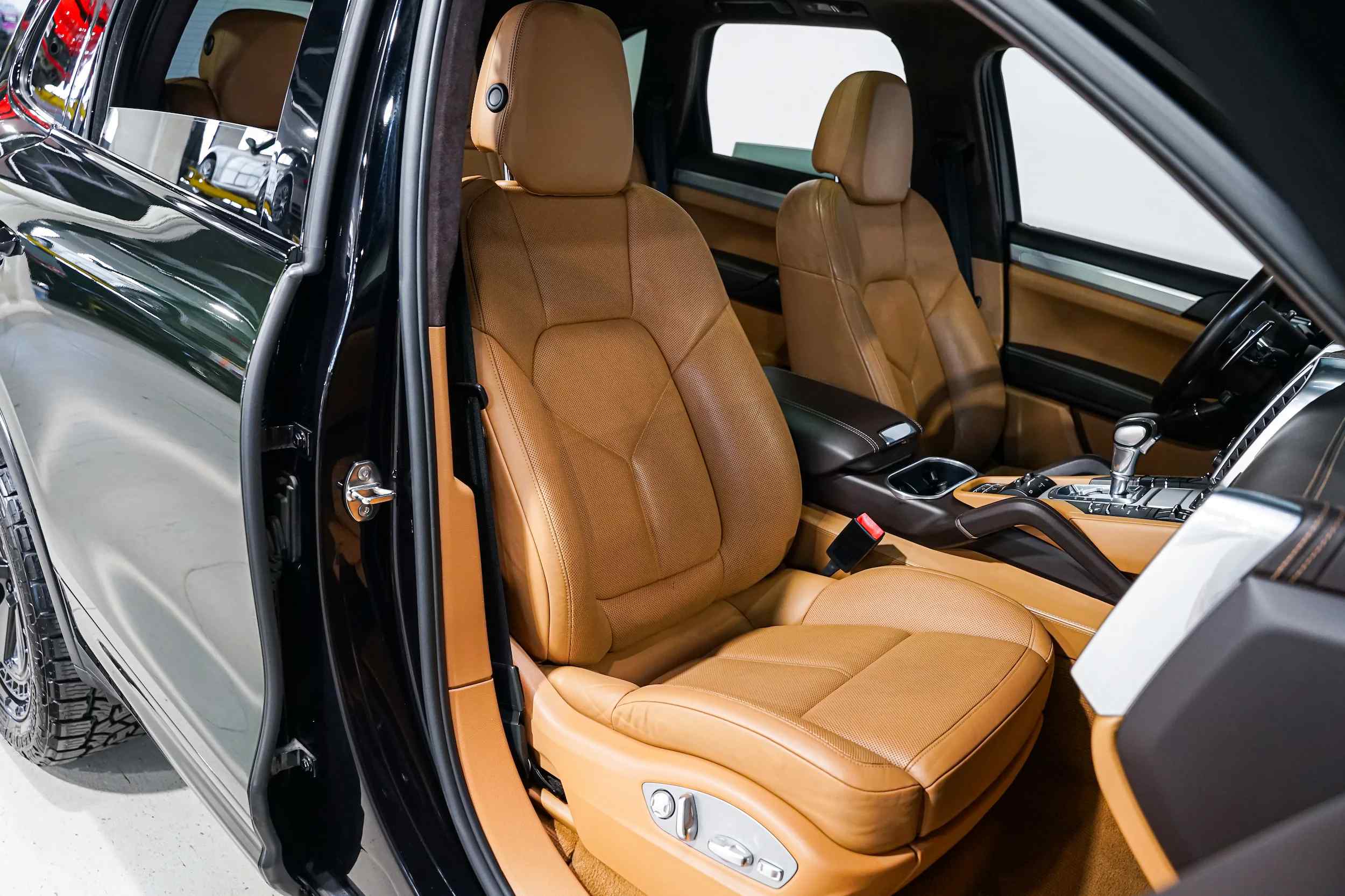 2012-porsche-cayenne-turbo-for-sale-21