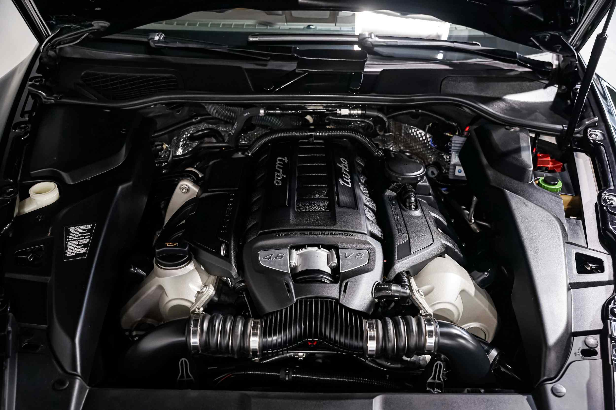 2012-porsche-cayenne-turbo-for-sale-43