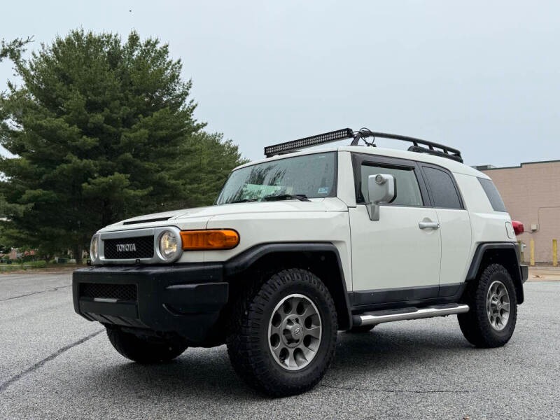 2012-toyota-fj-cruiser-base-4x4-4dr-suv-5a (1)