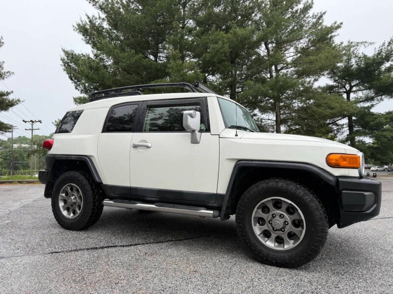 2012-toyota-fj-cruiser-base-4x4-4dr-suv-5a (3)
