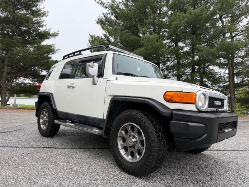 2012-toyota-fj-cruiser-base-4x4-4dr-suv-5a (4)