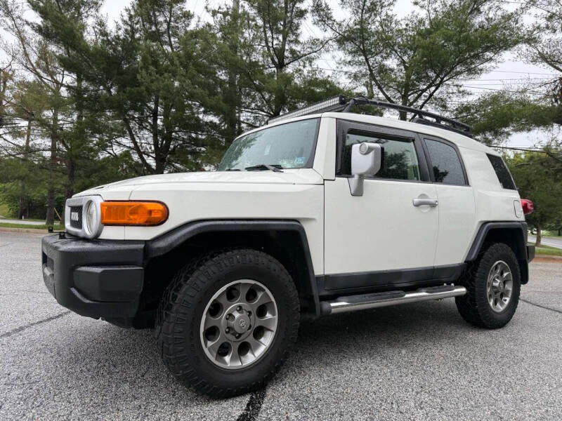 2012-toyota-fj-cruiser-base-4x4-4dr-suv-5a (5)