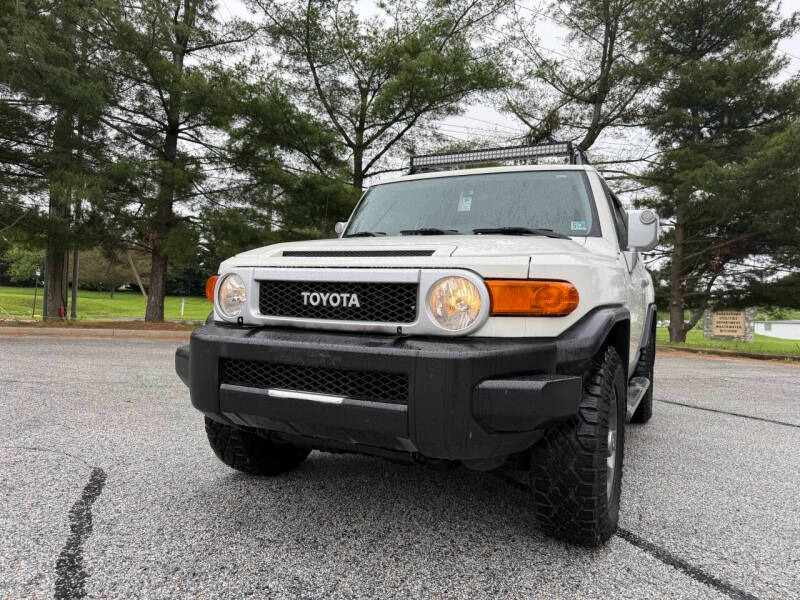 2012-toyota-fj-cruiser-base-4x4-4dr-suv-5a (6)