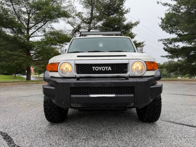 2012-toyota-fj-cruiser-base-4x4-4dr-suv-5a (7)