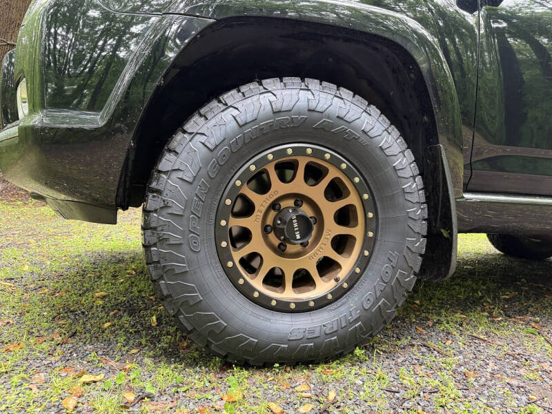 2013-toyota-4runner-sr5-4x4-4dr-suv (16)