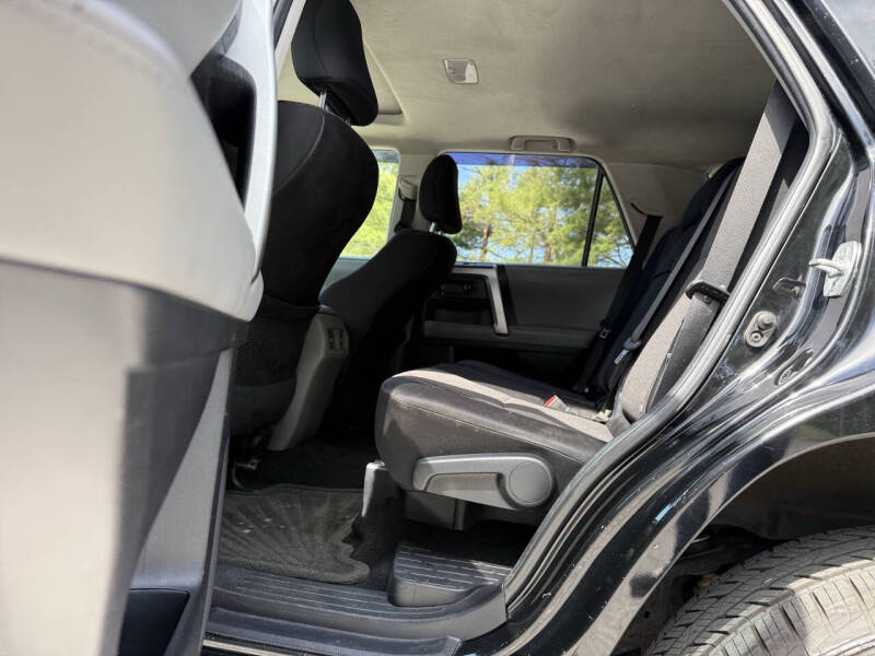2013-toyota-4runner-sr5-4x4-4dr-suv (34)