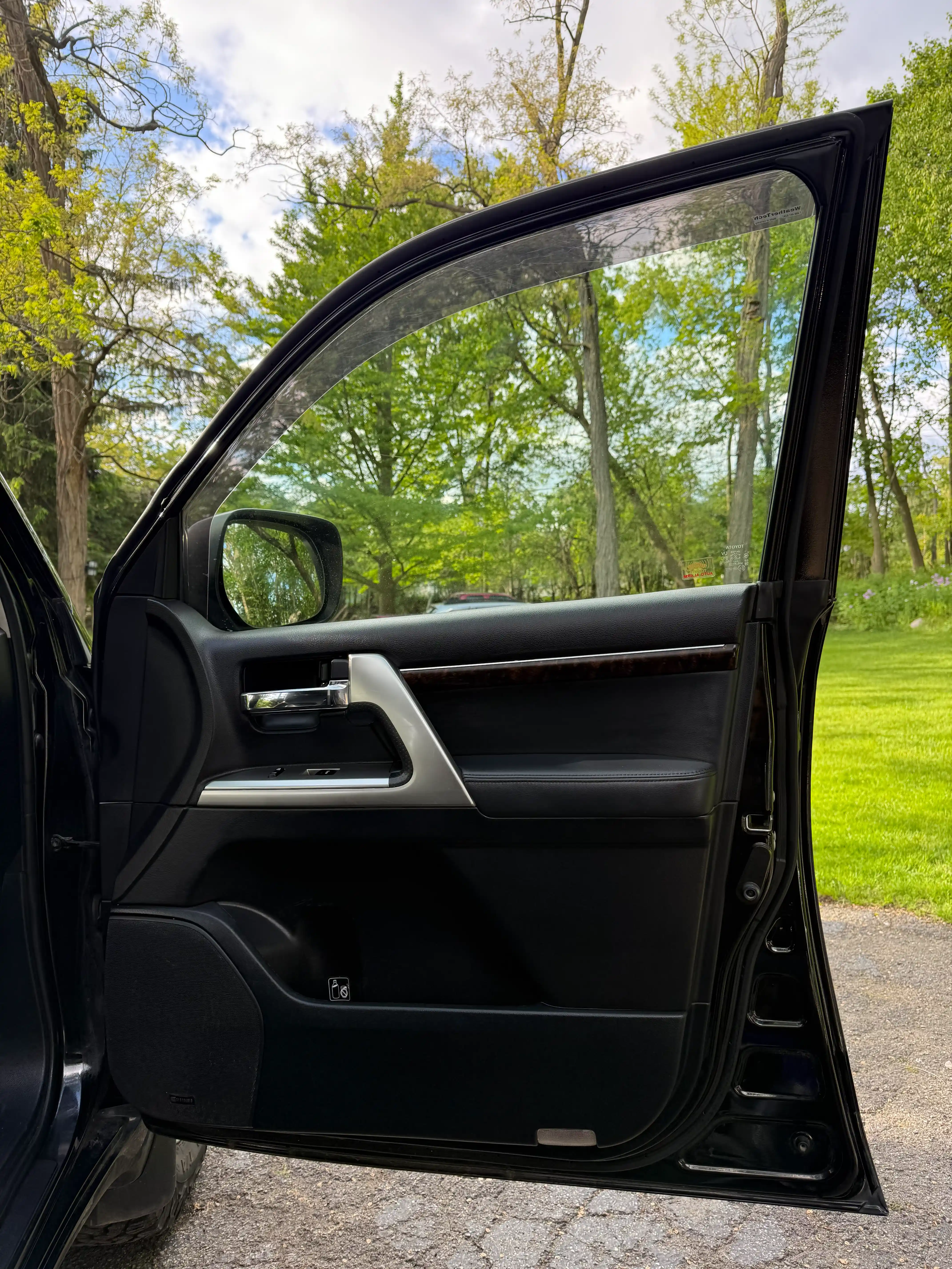 2013-toyota-land-cruiser-overlander-for-sale-28