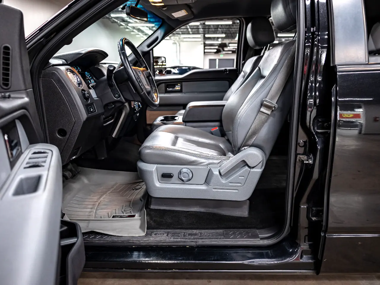 2014-ford-f150-platinum-for-sale-19