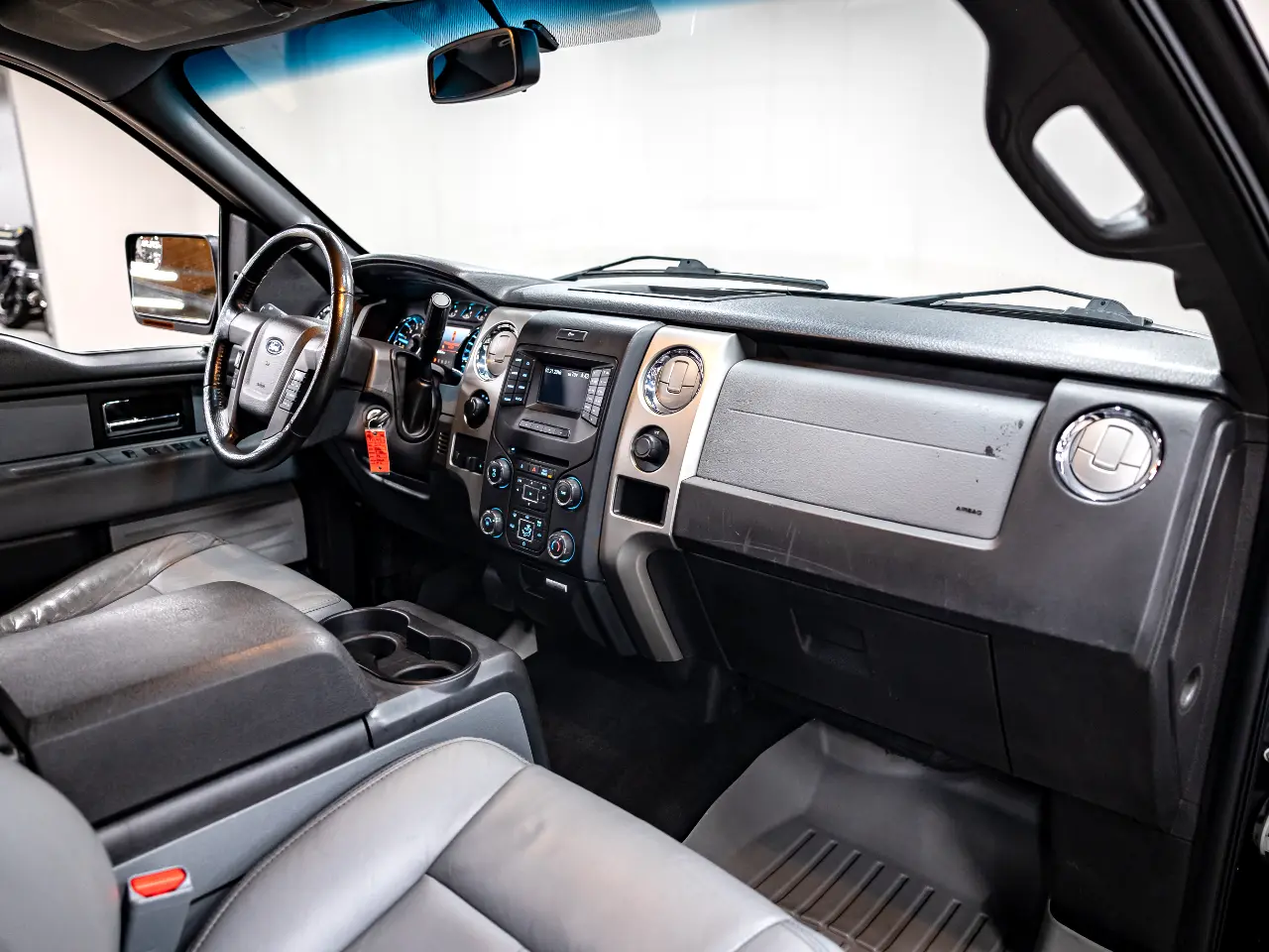 2014-ford-f150-platinum-for-sale-27