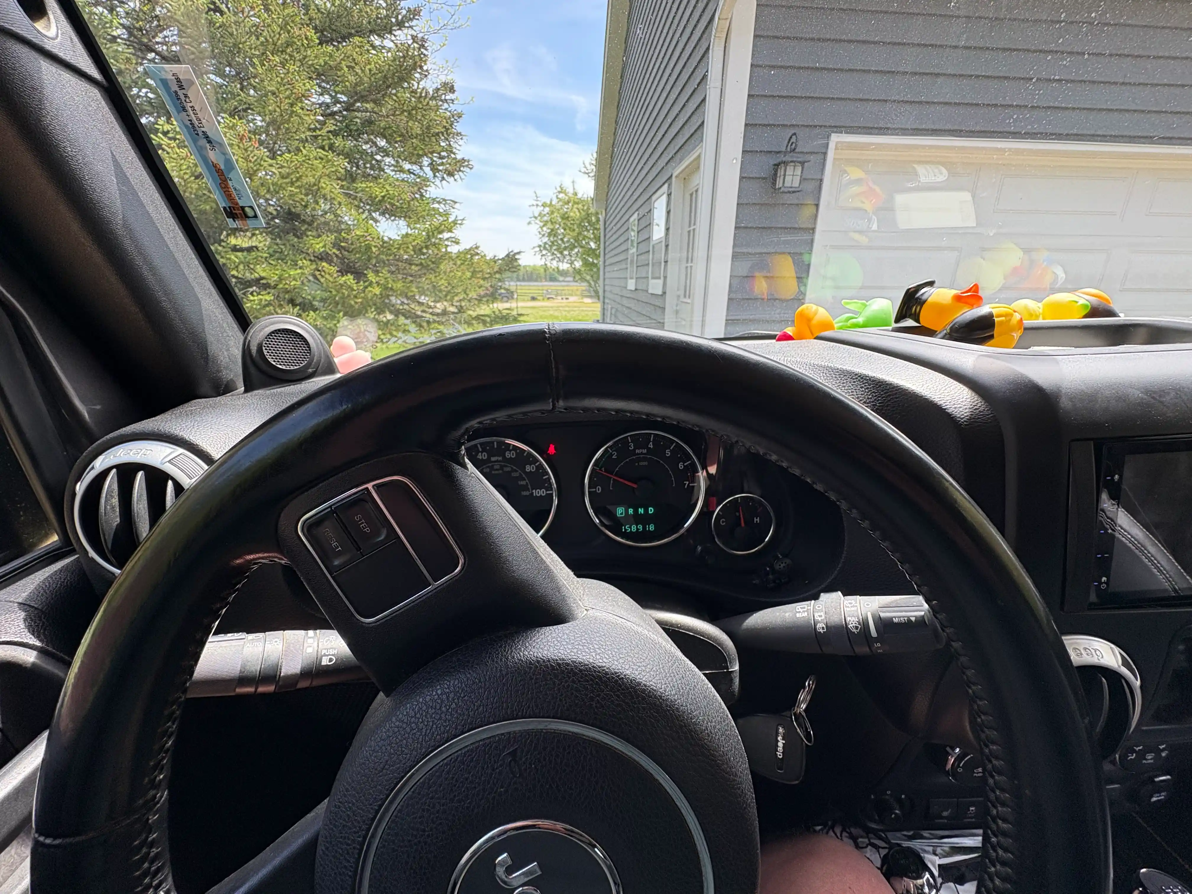 2014-jeep-wrangler-sahara-unlimited-for-sale-09