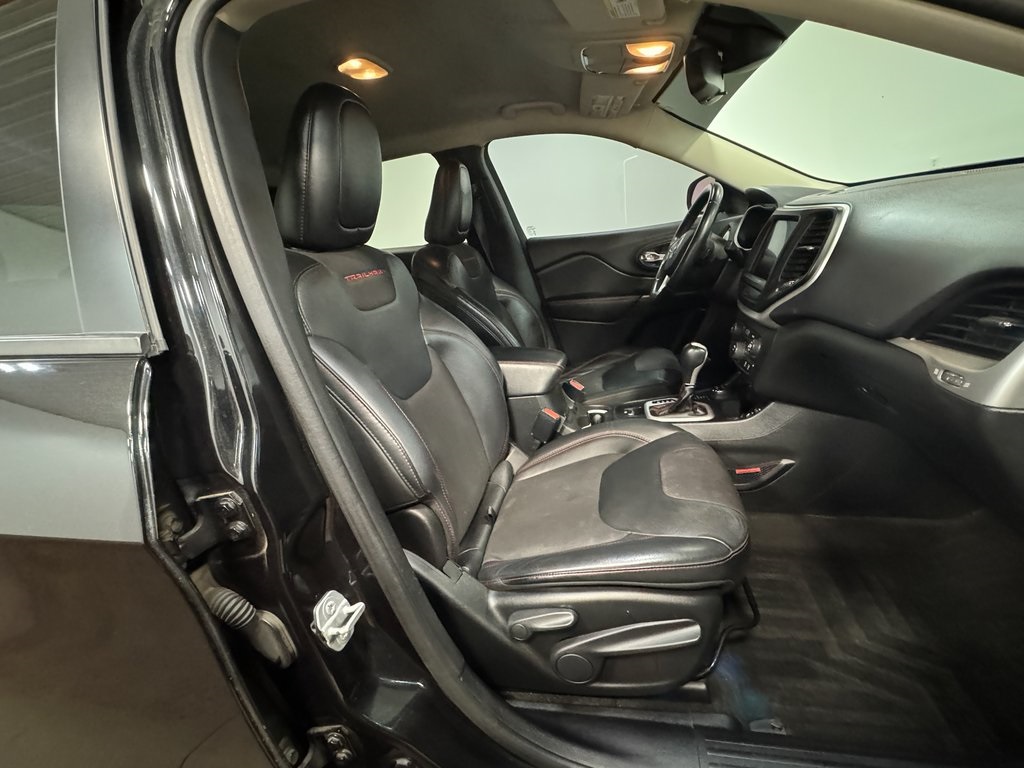 2015-jeep-cherokee-trailhawk-for-sale-06