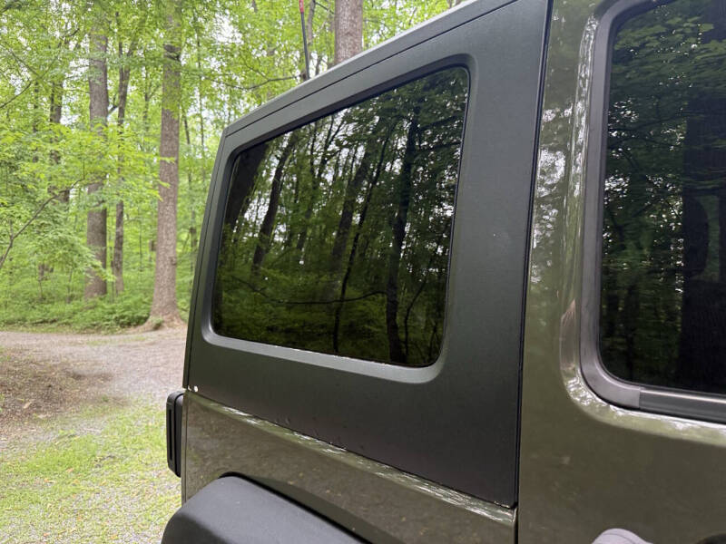 2015-jeep-wrangler-unlimited-sport-4x4-4dr-suv (14)