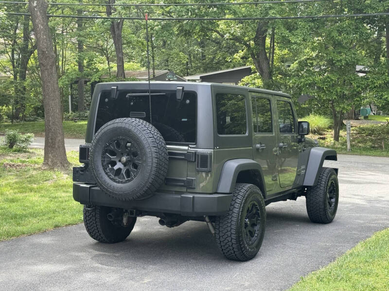 2015-jeep-wrangler-unlimited-sport-4x4-4dr-suv (23)