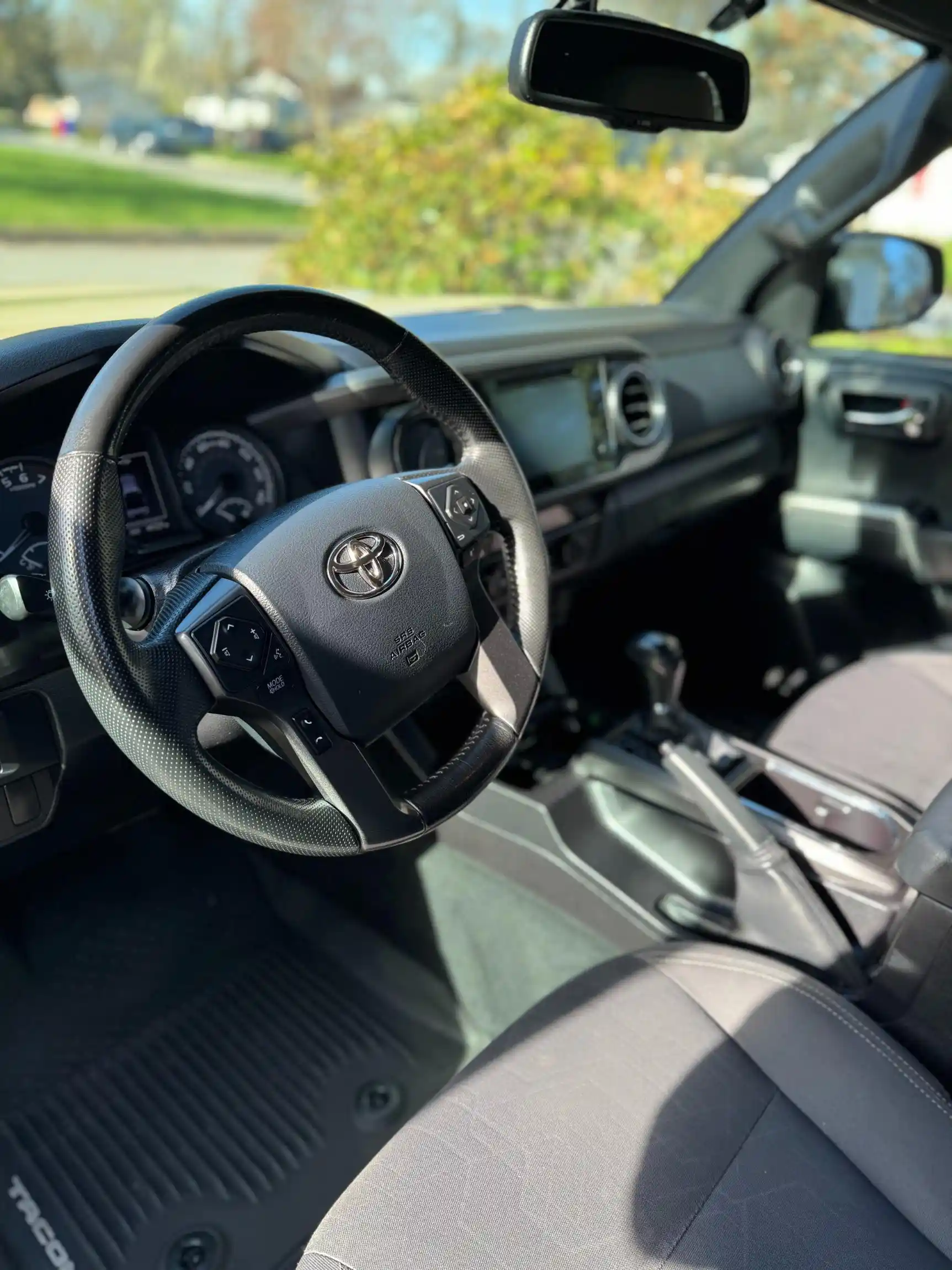 2016-toyota-tacoma-double-cab-trd-pro-for-sale-01