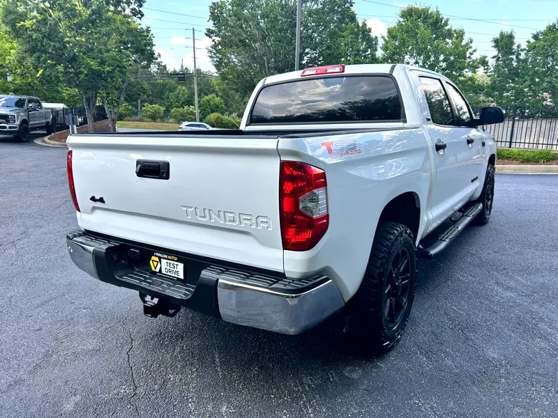 2018-toyota-tundra-sr5-v8-for-sale-04