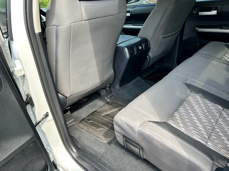 2018-toyota-tundra-sr5-v8-for-sale-15