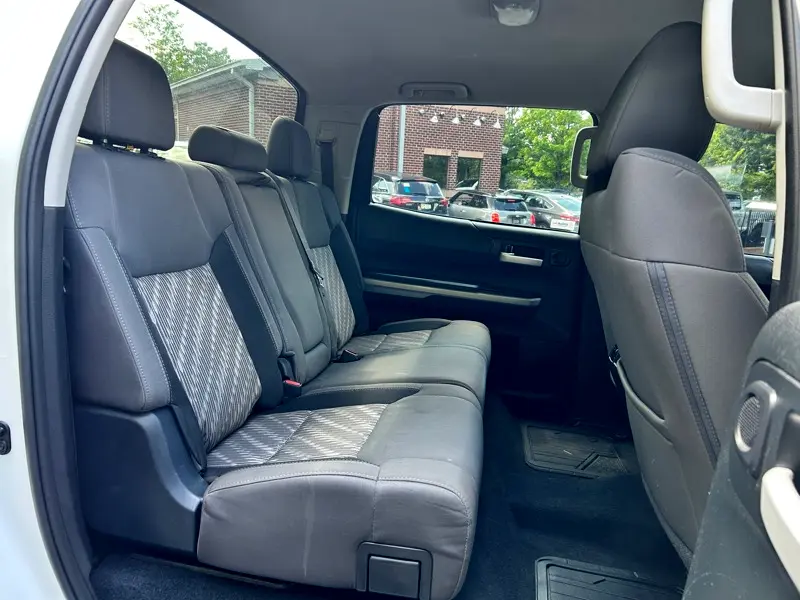 2018-toyota-tundra-sr5-v8-for-sale-18
