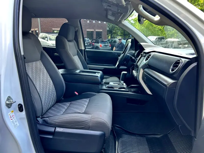 2018-toyota-tundra-sr5-v8-for-sale-20