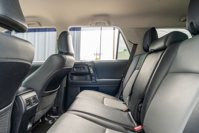 2021-toyota-4runner sr5-premium-for-sale-34