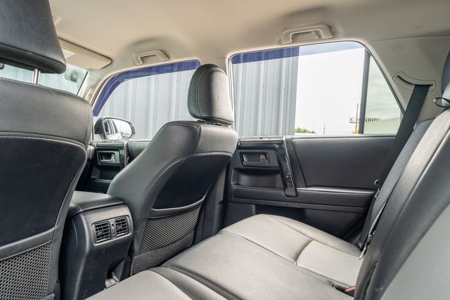 2021-toyota-4runner sr5-premium-for-sale-35