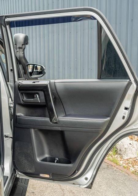 2021-toyota-4runner sr5-premium-for-sale-38
